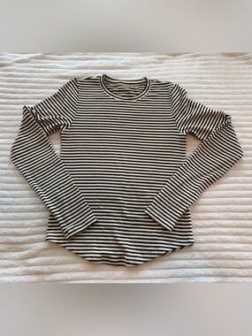 American Eagle Outfitters Black and White Striped Long-Sleeve Tee